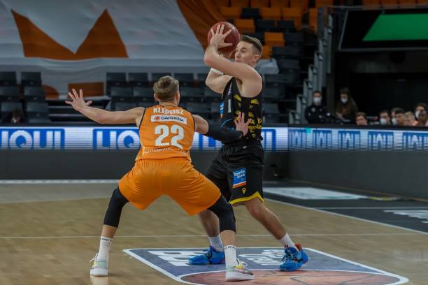 不仅见证了 不仅见证了