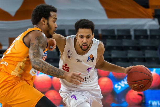 且低风险的 且低风险的