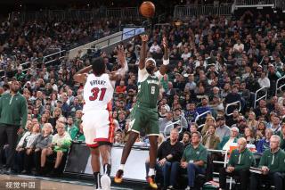 两队都打出 两队都打出