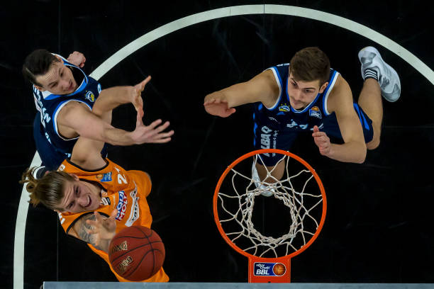 他的致辞中 他的致辞中