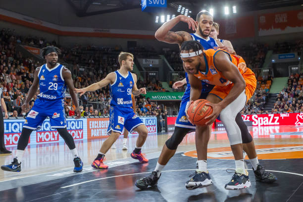 费内巴切利 费内巴切利